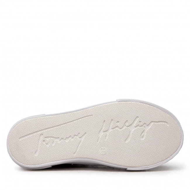 Enfant Baskets TOMMY HILFIGER - Low Cut Lace-Up Sneaker T3A4-32118-0890 M Black 999 Noir 6 Enfant Baskets TOMMY HILFIGER - Low Cut Lace-Up Sneaker T3A4-32118-0890 M Black 999 Noir – Image 4