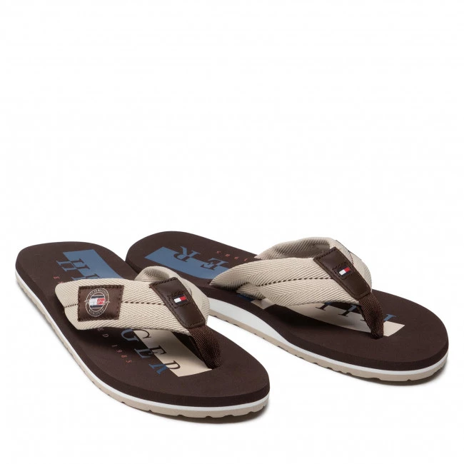 Homme Tongs Tommy Hilfiger - Badge Beach Sandal FM0FM03981 Classic Beige ACI Beige, Marron 7 Homme Tongs Tommy Hilfiger - Badge Beach Sandal FM0FM03981 Classic Beige ACI Beige, Marron – Image 5