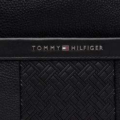 Accessoires Sac à Dos Tommy Hilfiger - Central Backpack AM0AM09152 BDS Noir -Tommy Hilfiger Soldes 02 8720117865348 ks