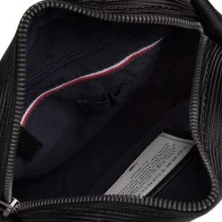 Accessoires Sacoche TOMMY HILFIGER - 1985 Mini Reporter AM0AM09269 BDS Noir 11 Accessoires Sacoche TOMMY HILFIGER - 1985 Mini Reporter AM0AM09269 BDS Noir -Tommy Hilfiger Soldes 05 8720117863139 is