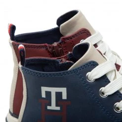Enfant Baskets TOMMY HILFIGER - High Top Lace-Up Sneaker T3X9-32451-1441 M Blue/Bordeaux X663 Bordeaux, Bleu Marine 12 Enfant Baskets TOMMY HILFIGER - High Top Lace-Up Sneaker T3X9-32451-1441 M Blue/Bordeaux X663 Bordeaux, Bleu Marine -Tommy Hilfiger Soldes 05 0000300784280 swa