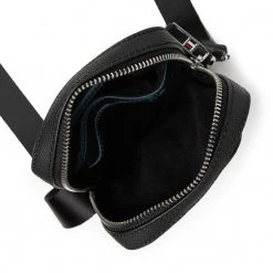 Accessoires Sacoche TOMMY HILFIGER - Business Leather Slim Reporter AM0AM10334 BDS Noir -Tommy Hilfiger Soldes 05 8720117864495 mg 1