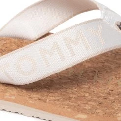 Femme Tongs TOMMY HILFIGER - Tommy Webbing Flat Beach Sandal FW0FW06527 Ecru YBL Blanc 13 Femme Tongs TOMMY HILFIGER - Tommy Webbing Flat Beach Sandal FW0FW06527 Ecru YBL Blanc -Tommy Hilfiger Soldes 06 0000300531044 ks