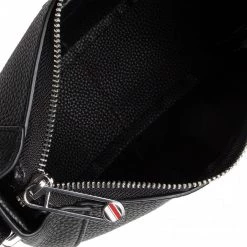 Sacs Sac à Main TOMMY HILFIGER - Th Element Hobo AW0AW12007 BDS Noir -Tommy Hilfiger Soldes 06 8720117914329 fp