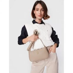 Sacs Sac à Main TOMMY HILFIGER - Th Element Crossover AW0AW12003 AEG Beige -Tommy Hilfiger Soldes 10 8720117864440 kc