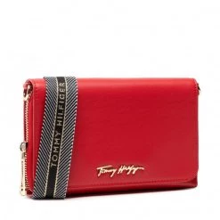 Sacs Sac à Main TOMMY HILFIGER - Iconic Tommy Crossover Sign AW0AW10956 XLG Rouge -Tommy Hilfiger Soldes 8720116192629 01 bs kopia